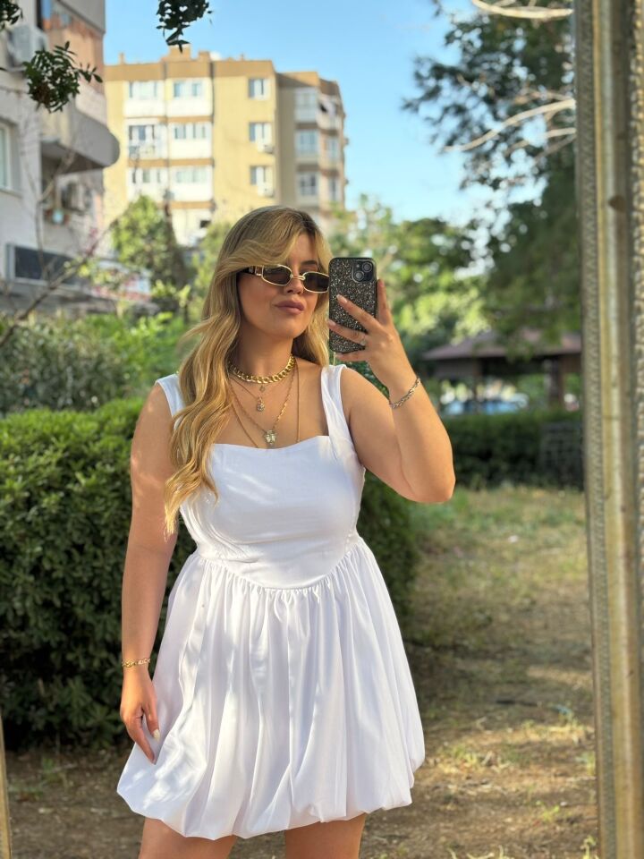 Beyaz Balon Elbise