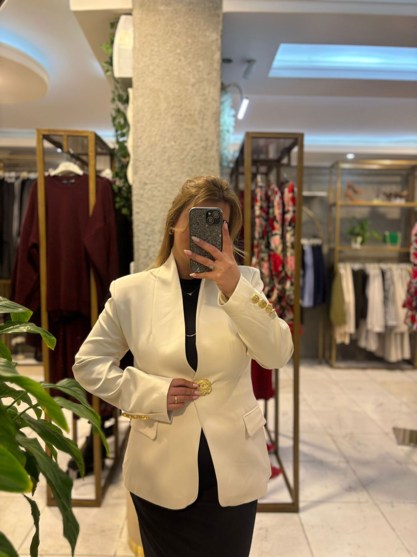 Krem Belden Oturtmalı Blazer Ceket