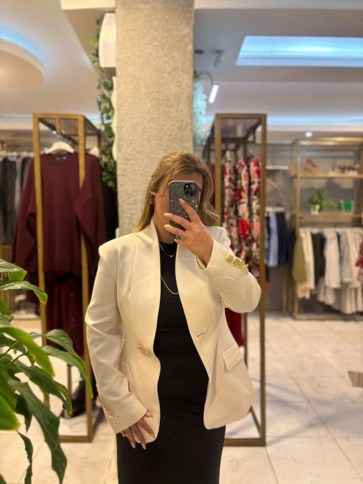 Krem Belden Oturtmalı Blazer Ceket